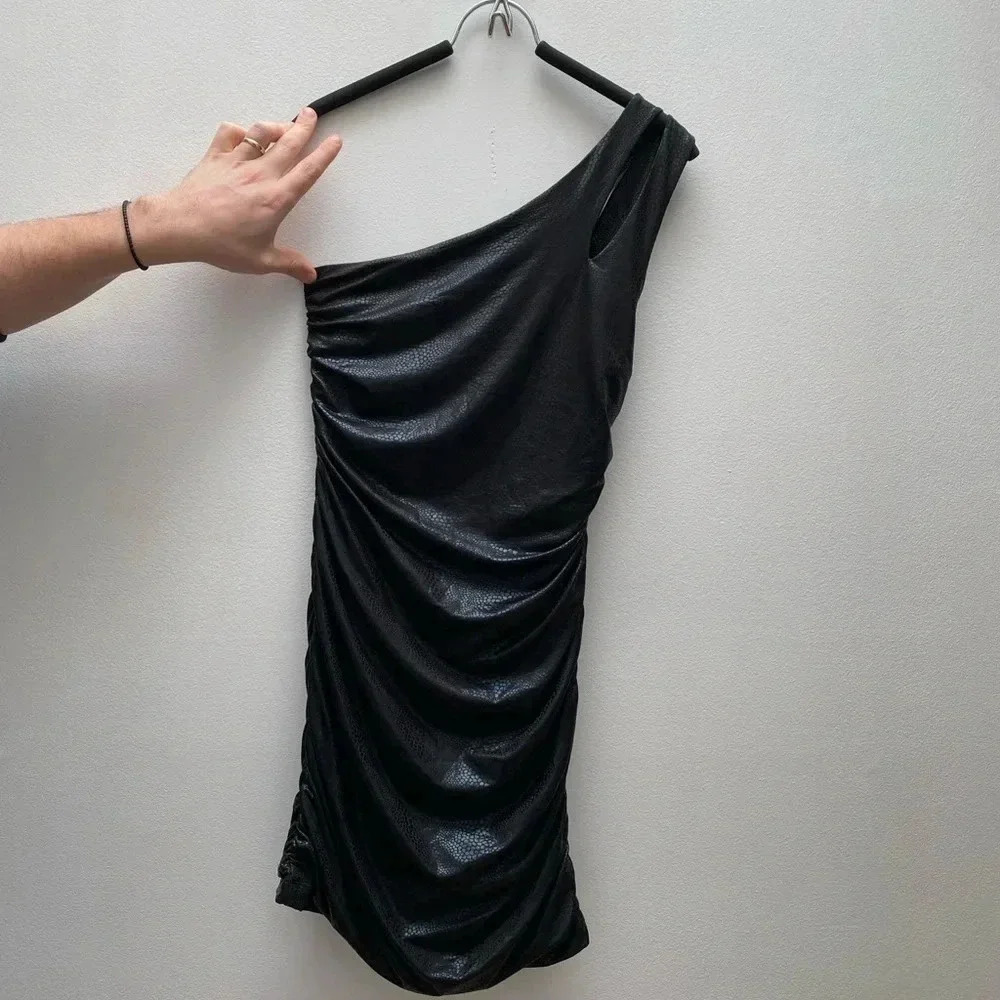 BEBE - Black Textured Cut Out Back Ruching One Shoulder Metallic Mini Dress - Picture 4 of 8